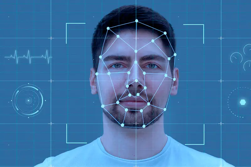 Rostro de un hombre con puntos de reconocimiento facial superpuestos